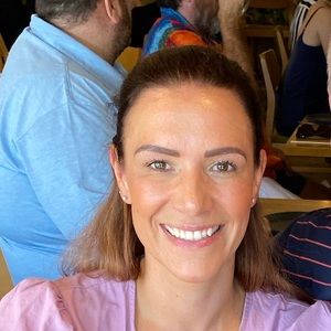 Meet your Posher, Debbie